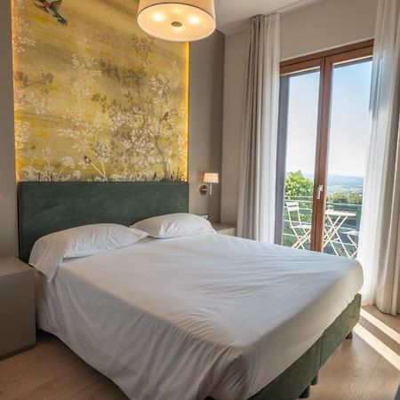 Albergo Ristorante Il Terziere تريفي المظهر الخارجي الصورة