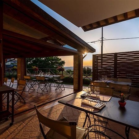 Albergo Ristorante Il Terziere تريفي المظهر الخارجي الصورة