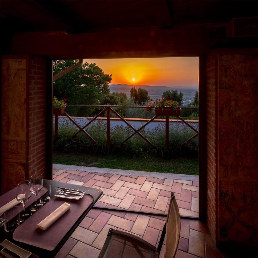 Albergo Ristorante Il Terziere تريفي المظهر الخارجي الصورة